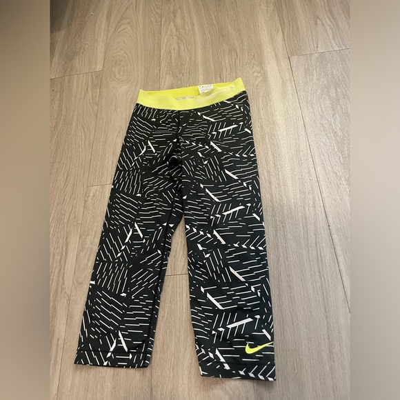 Nike Black and Yellow Leggings - Picture 1 of 2